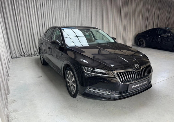 Skoda Superb cena 119000 przebieg: 108000, rok produkcji 2021 z Trzciel małe 326